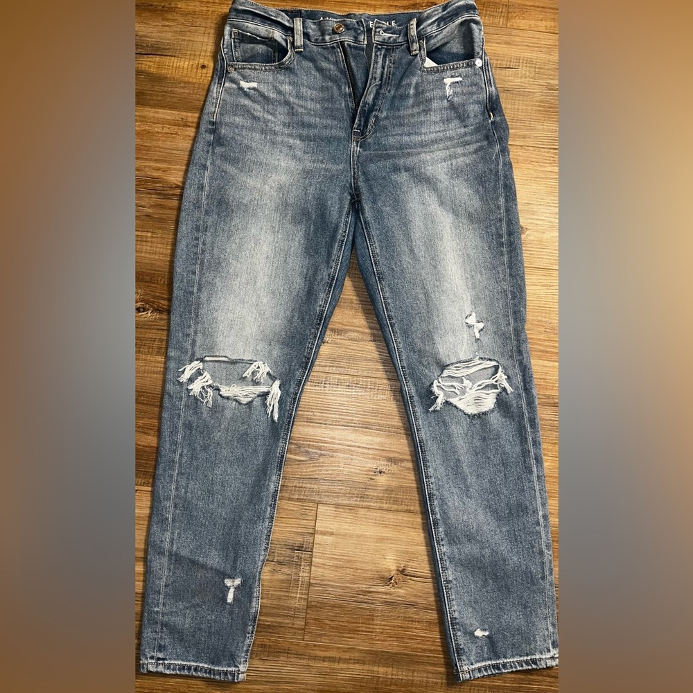 Woman’s mom jeans